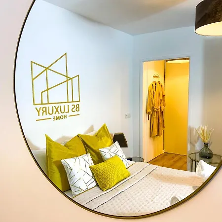 The Golden House * Parking * Garden Apartment Corbeil-Essonnes